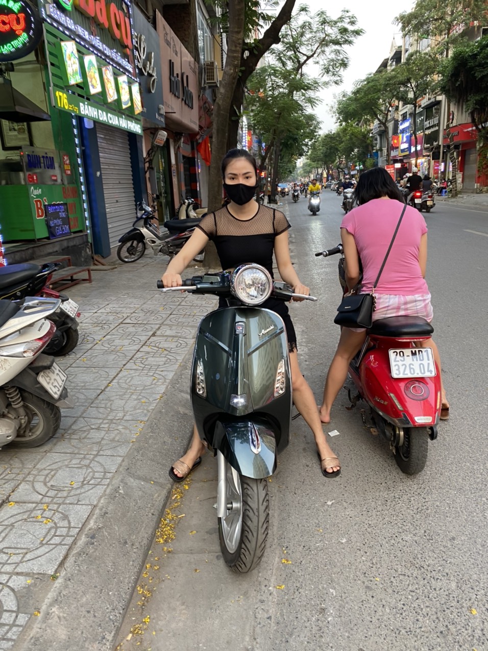 Xe máy năng lượng điện giá bán từng nào Dòng xe cộ này tiên tiến nhất Phố Xe Điện #13 Xe máy năng lượng điện giá bán từng nào Dòng xe cộ này tiên tiến nhất Phố Xe Điện